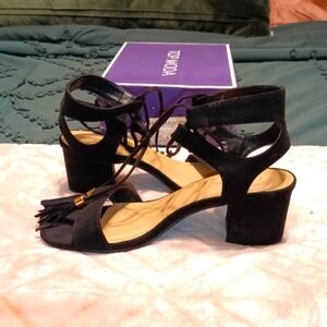Top moda woman's heels NIB